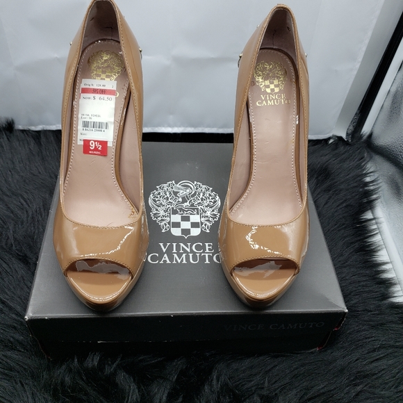 Vince Camuto Luxe Heels - Picture 5 of 6